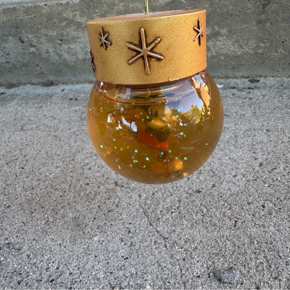 Disney Ice‎ Skating Mickey Snow Globe Ornament with Glitter